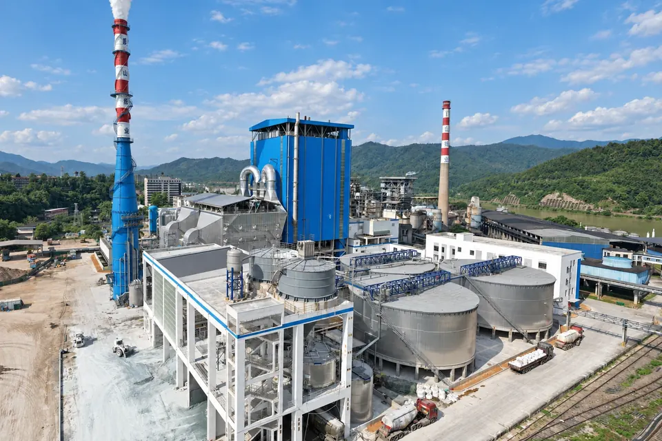 Fasilitas Fujian Qingshan Paper, foto disempurnakan dengan AI
